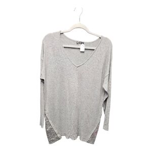 VENUS Gray V-Neck Sweater